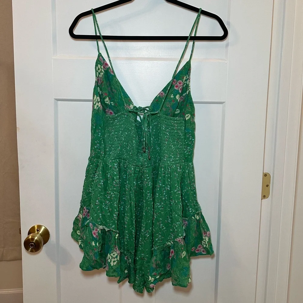 Free people brand new never worn Green Floral Romper with Spaghetti Straps - Picture 4 of 8